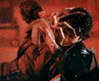 Ripley lotta con un Facehugger